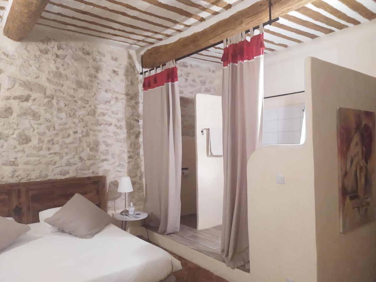Chambre D'Hotes Face Au Lavoir Méthamis Exteriör bild